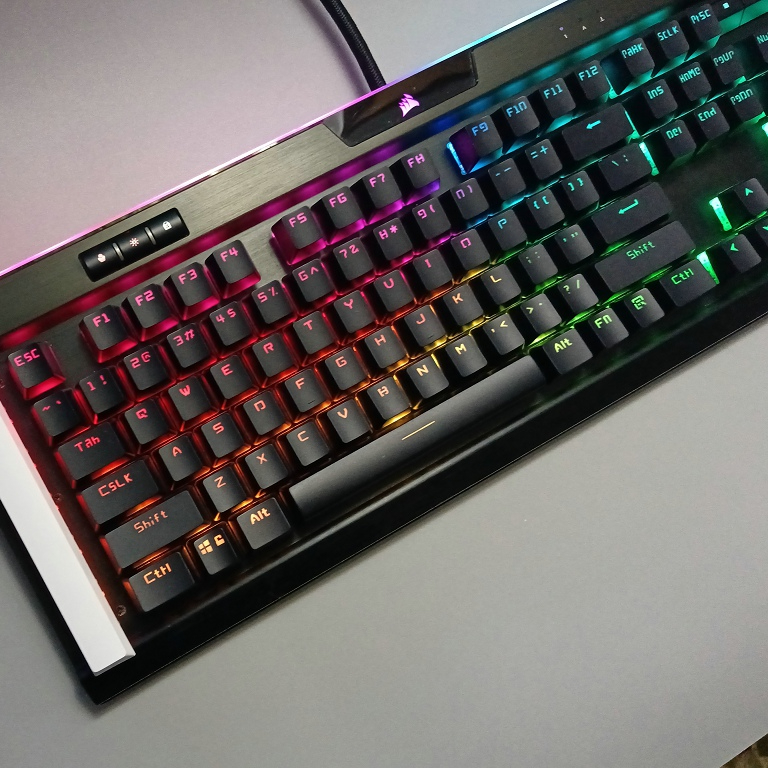 Corsair PBT ปุ่มกดโปร่งใสสําหร - Gaming Keyboard Corsair บทวิจารณ์และราคา